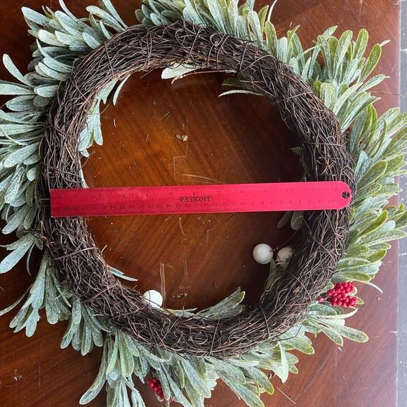 CHRISTMAS WREATH Holiday Pine Cherry Blossom Wreath - Picture 7 of 9